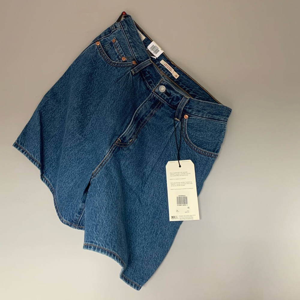 NWT Levi’s Mom Shorts